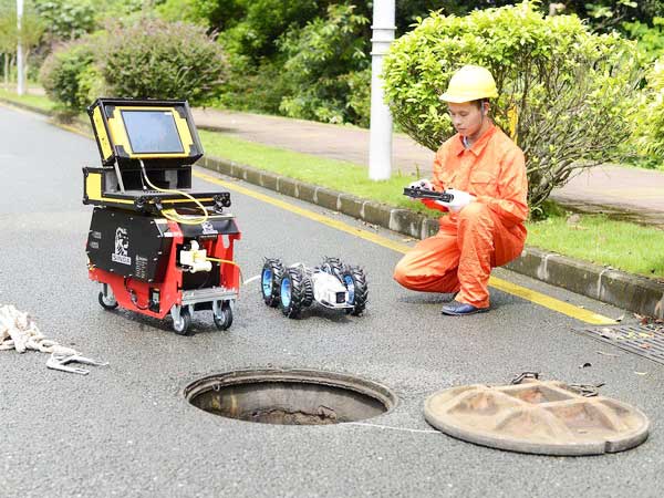 华南热作学院管道机器人检测