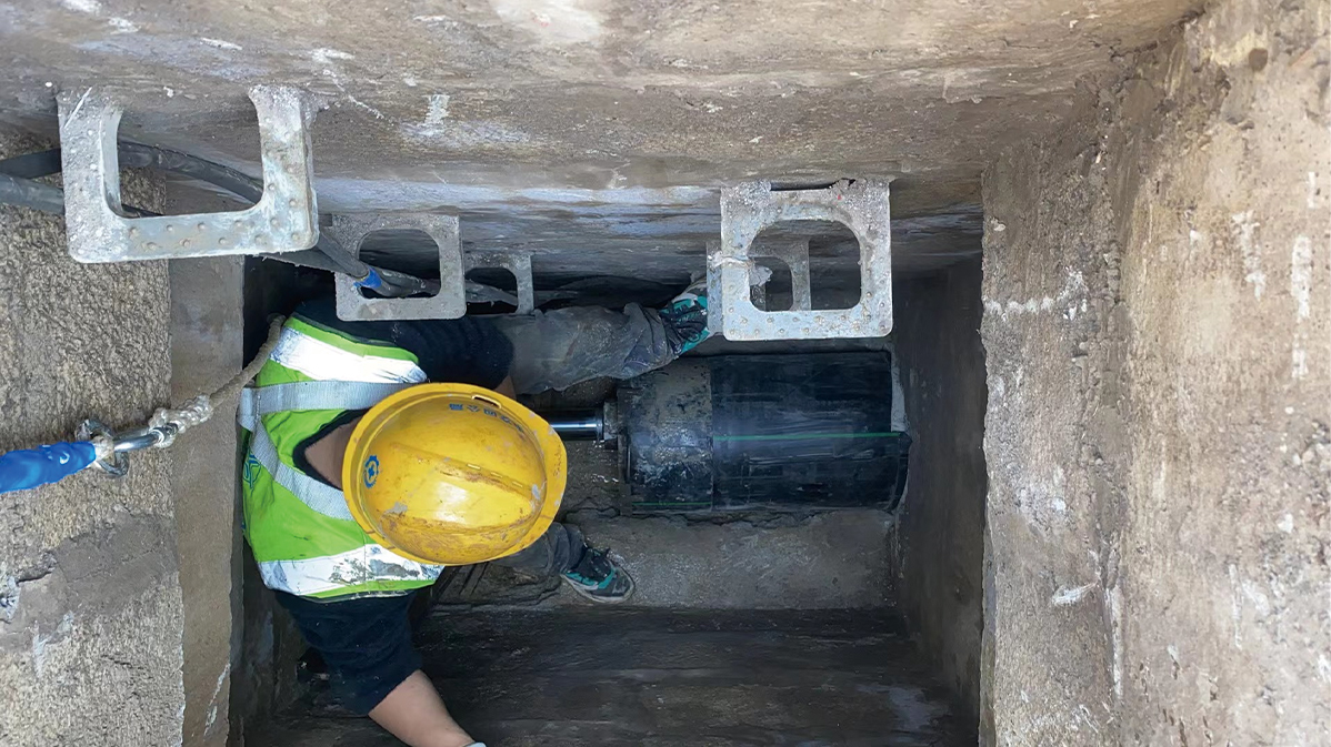 华南热作学院HDPE短管内衬法